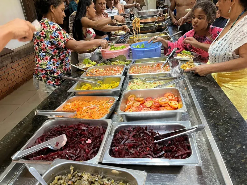 Buffet de comida mineira do day use