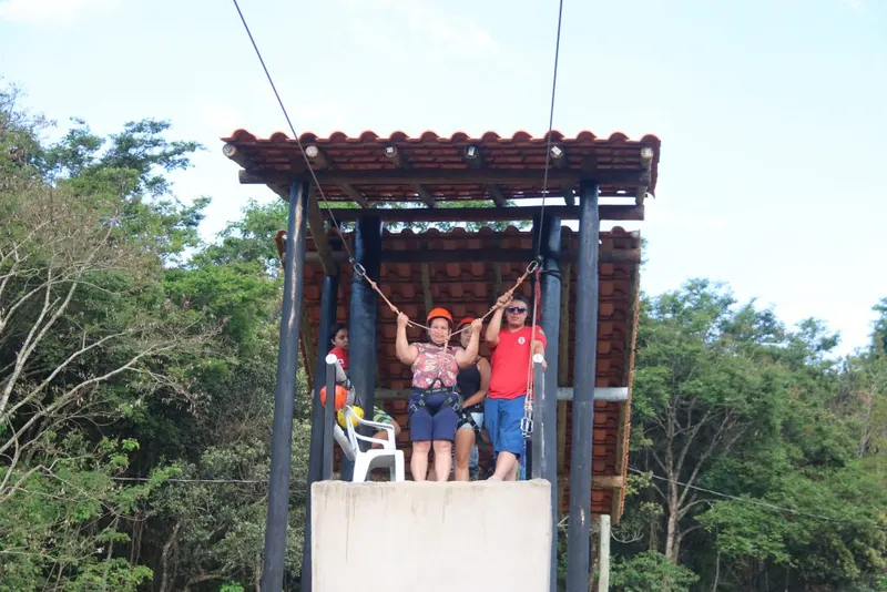 Torre de saída da tirolesa
